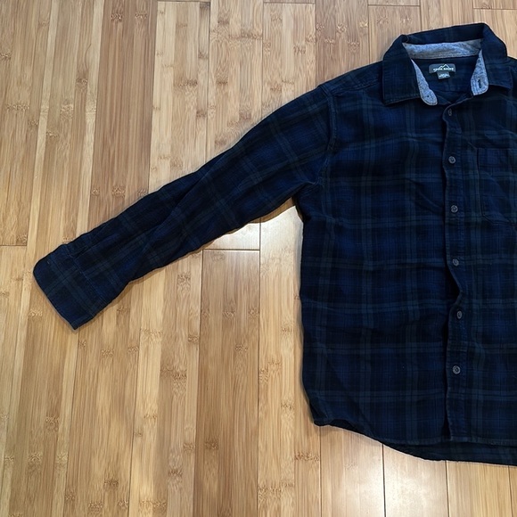 Eddie Bauer button up size large men’s - Picture 4 of 9